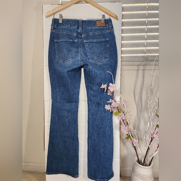 AE curvy kick boot Women's 2P - Picture 6 of 13